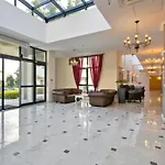 White Rock Castle - Pool & Apartment *