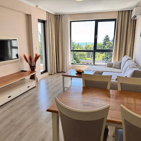 Apartment White Rock Castle - Pool & Balchik