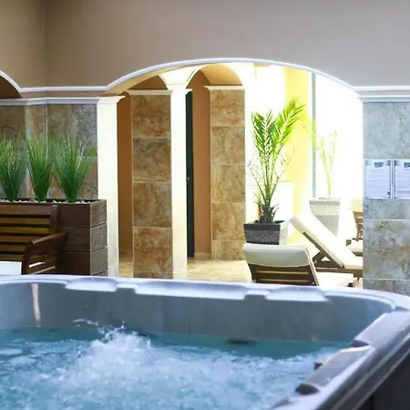 White Rock Castle - Pool & Apartment *