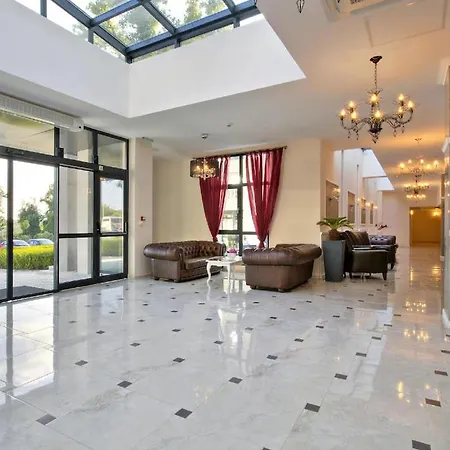 White Rock Castle - Pool & Apartment *