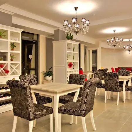 Apartment White Rock Castle - Pool & Balchik