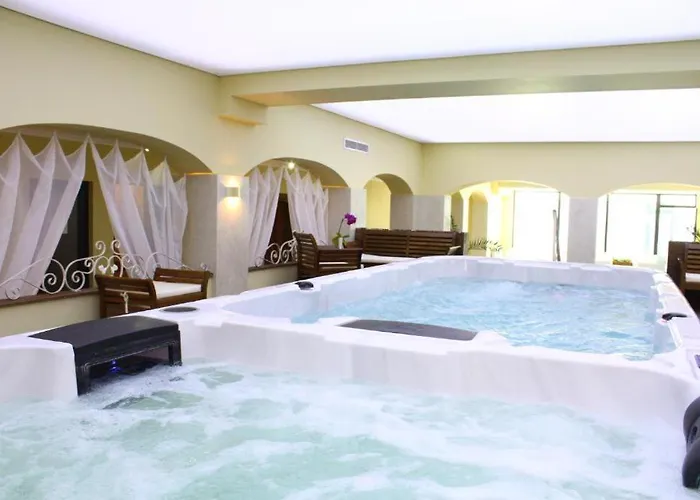 White Rock Castle - Pool & Apartment Balchik