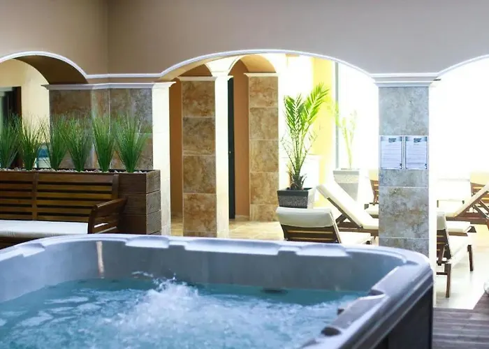 White Rock Castle - Pool & Apartment *