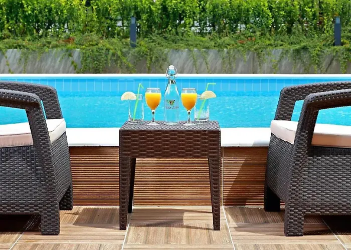 Apartment White Rock Castle - Pool & *